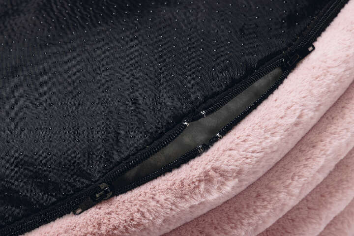 Designed by Lotte Hundekissen Reza Rund